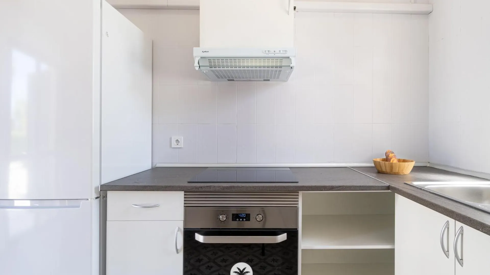 Mediterranean Way - Guest House Tarragona 0*,  Spain